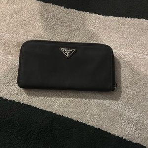 COPY - Preloved Prada Black Zipper Wallet